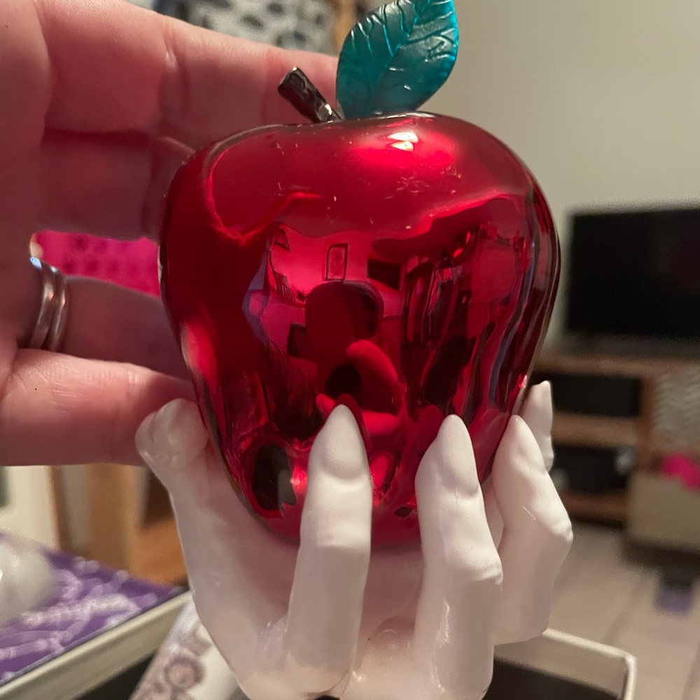 Bath and Body works Evil Apple Wallflower